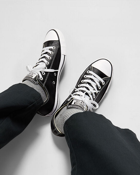 Converse Chuck Taylor All Star Leather Low Top