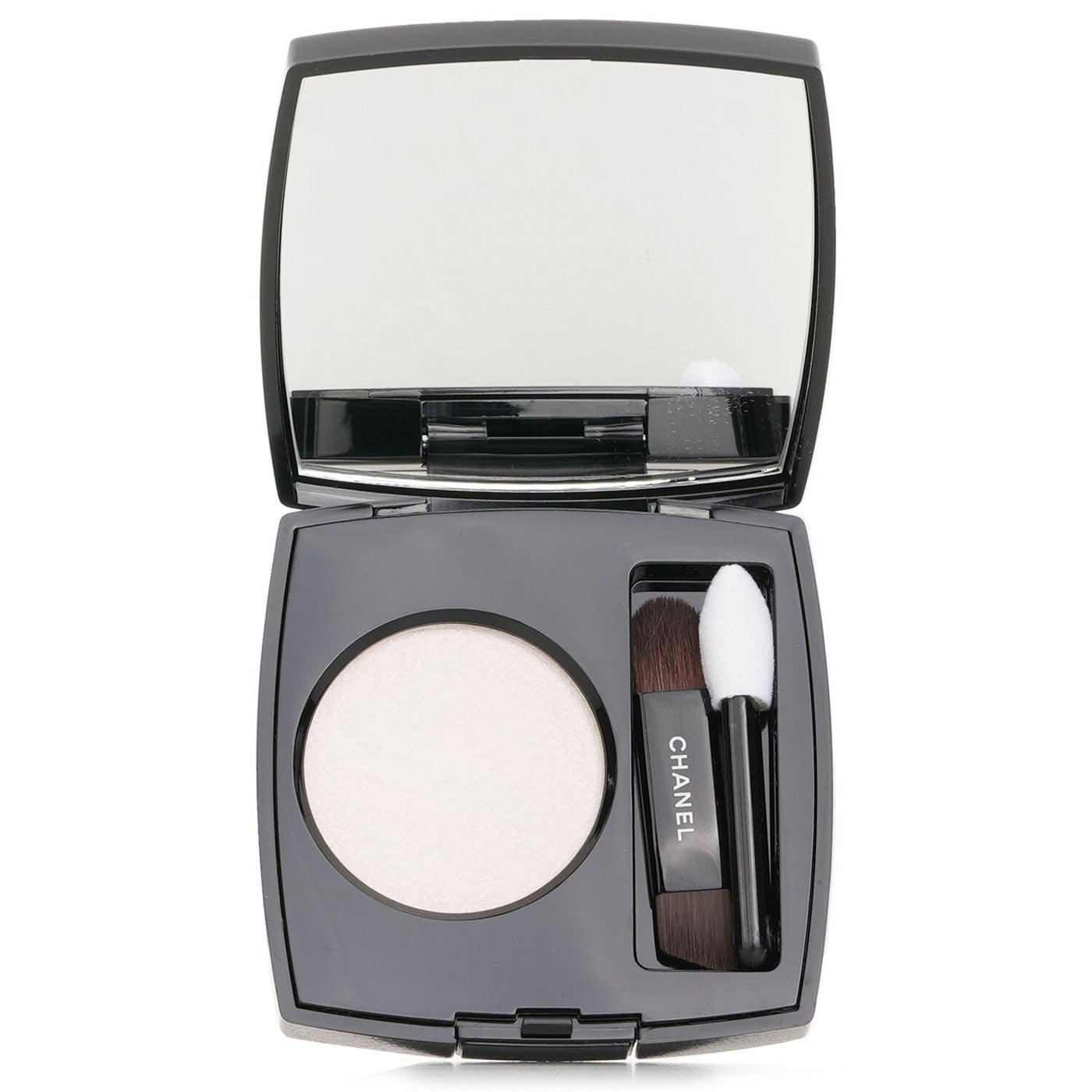 Chanel Ombre Essentielle Multi Use Longwearing Eyeshadow - # 246 Bois Noir  2.2g