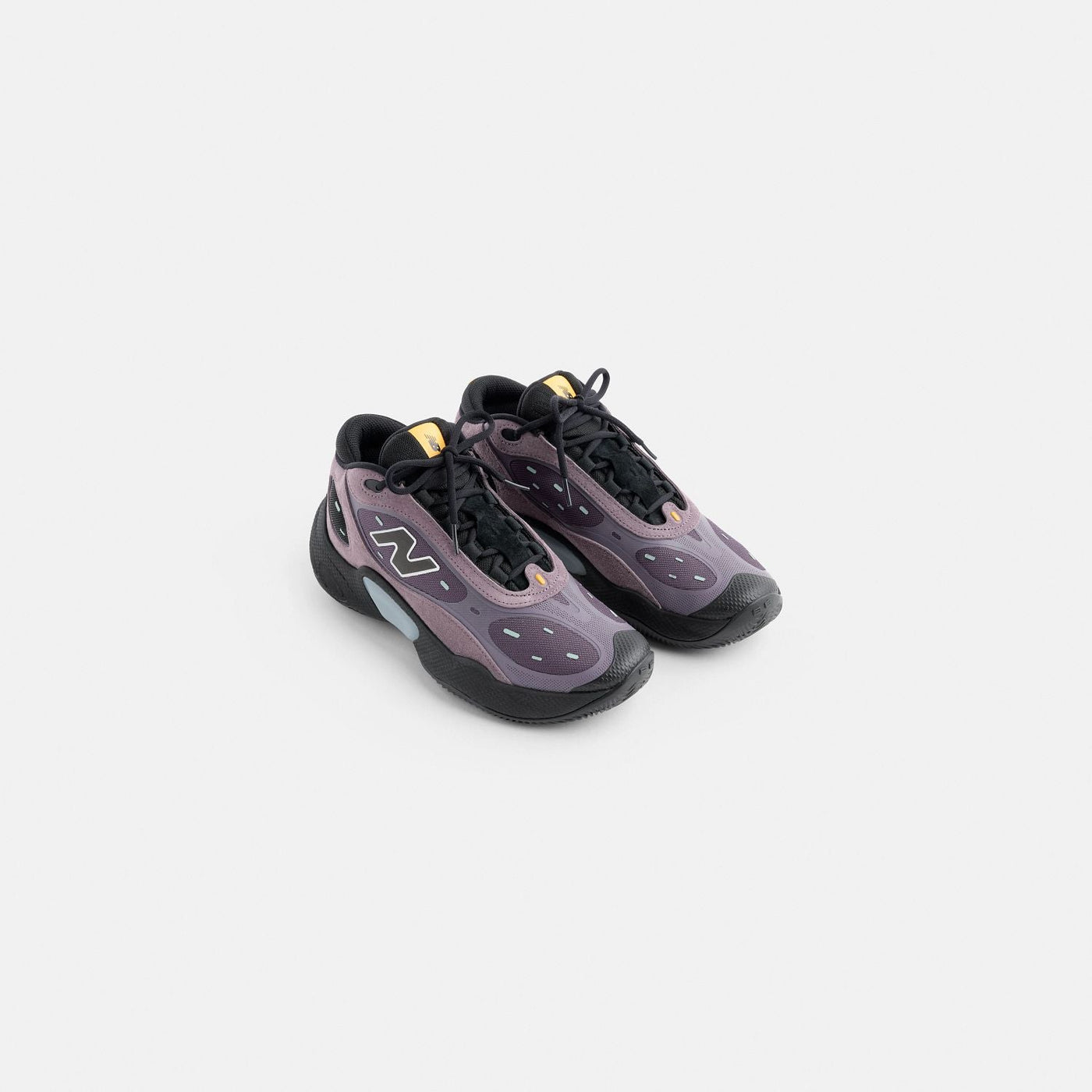 New Balance Men's Fresh Foam BB V3 Basketball Shoe