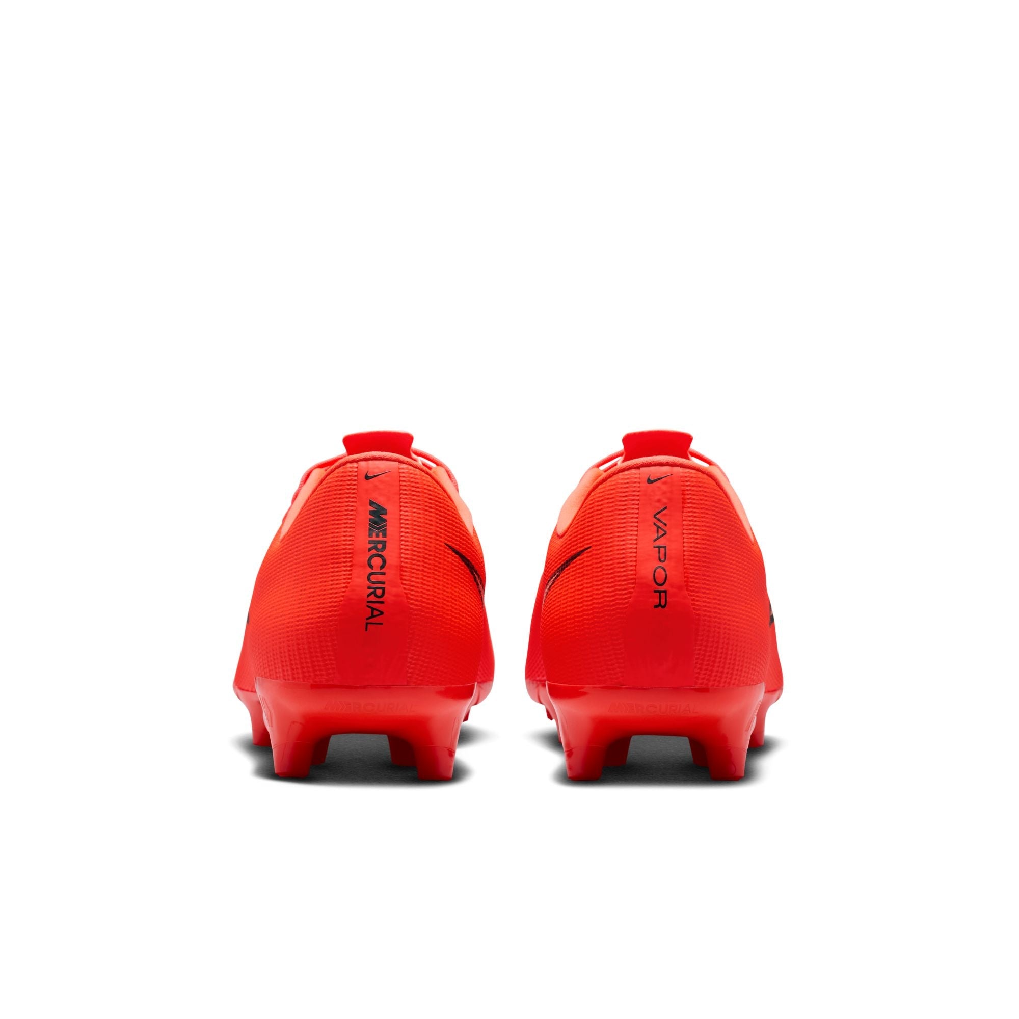 Nike Mercurial Vapor 17 Academy Multi-Ground Low-Top Soccer Cleats