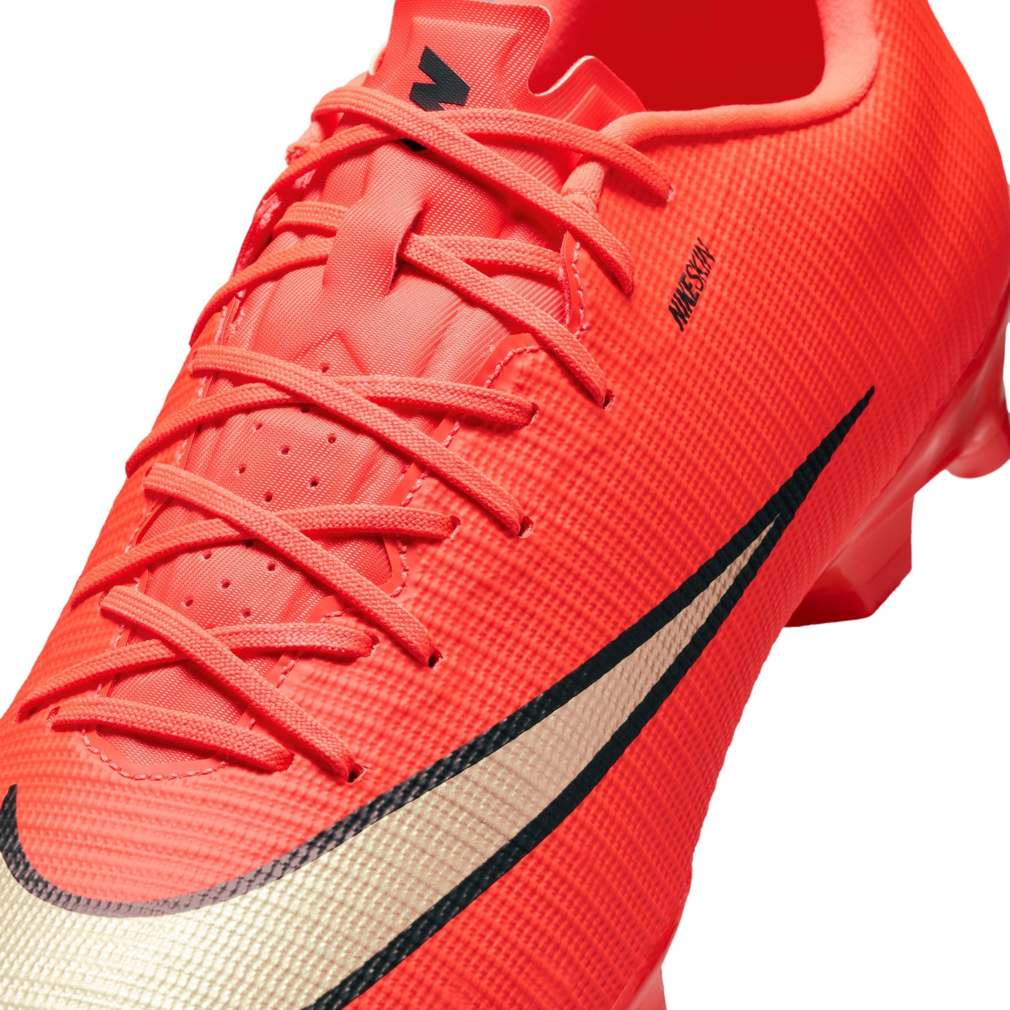 Nike Mercurial Vapor 17 Academy Multi-Ground Low-Top Soccer Cleats