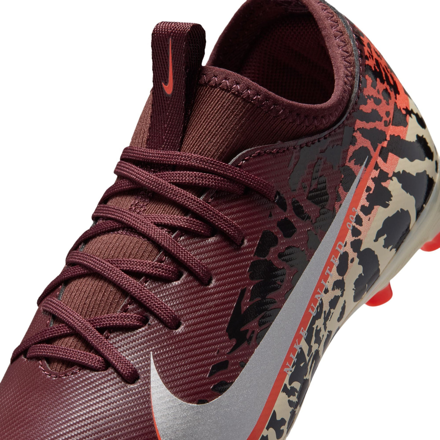 Nike United Jr. Mercurial Vapor 16 Academy Big Kids' Multi-Ground Low-Top Soccer Cleats