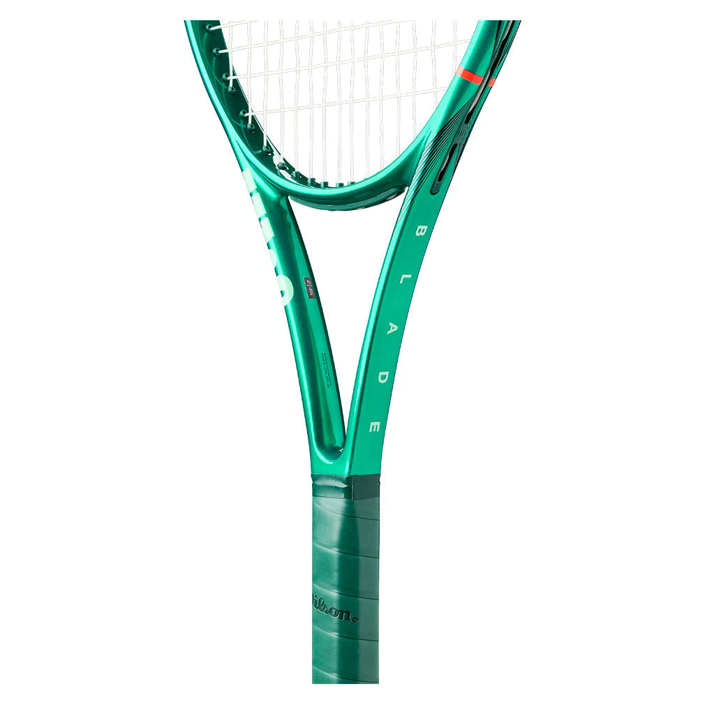 Wilson Blade 100L v10 Tennis Racquet